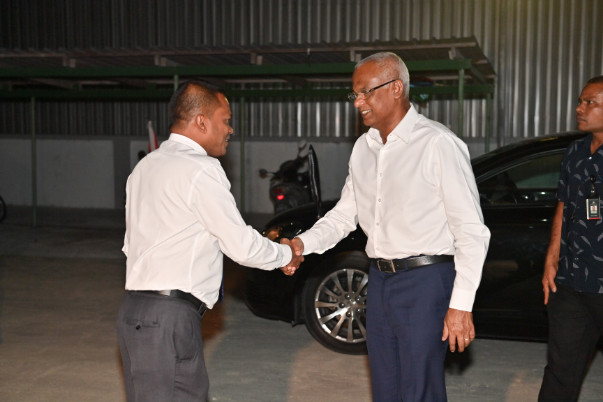 ލާމަރުކަޒީ ނިޒާމު އެއްކޮށް ބަދަލުކޮށްގެން ރާއްޖެއަށް ލިބޭނެ ކުރިއެރުމެއް ނެތް: ރައީސް ސާލިޙް