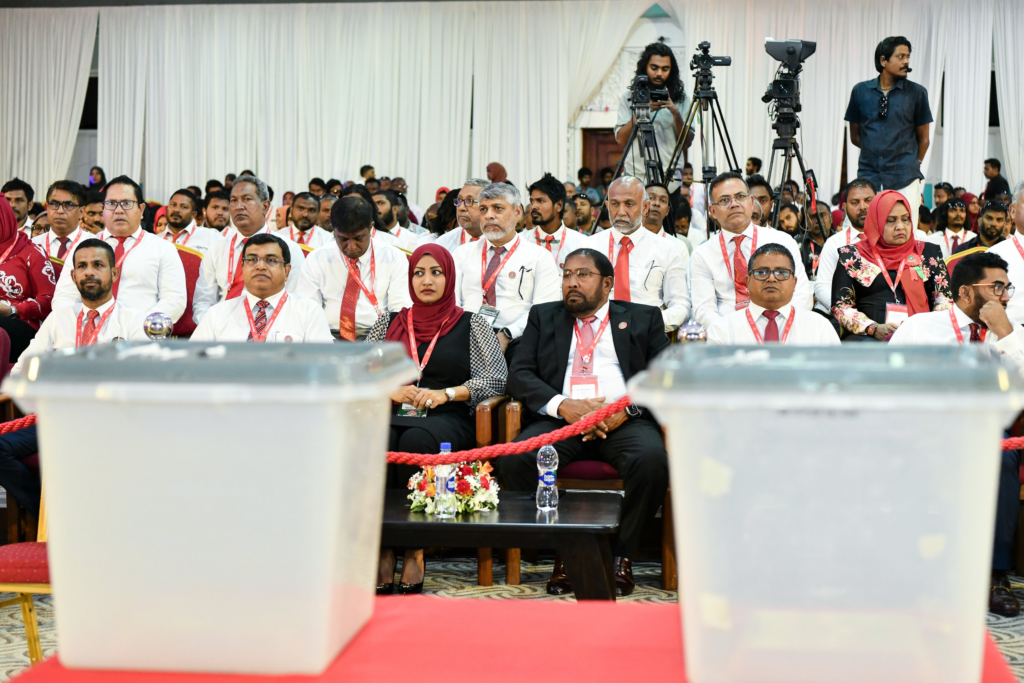 ވޯޓުލުމަކާ ނުލައި މަގާމުތަކަށް އިންތިޚާބުވި ފަރާތްތަކުގެ ނަންތައް އިއުލާނުކޮށްފި