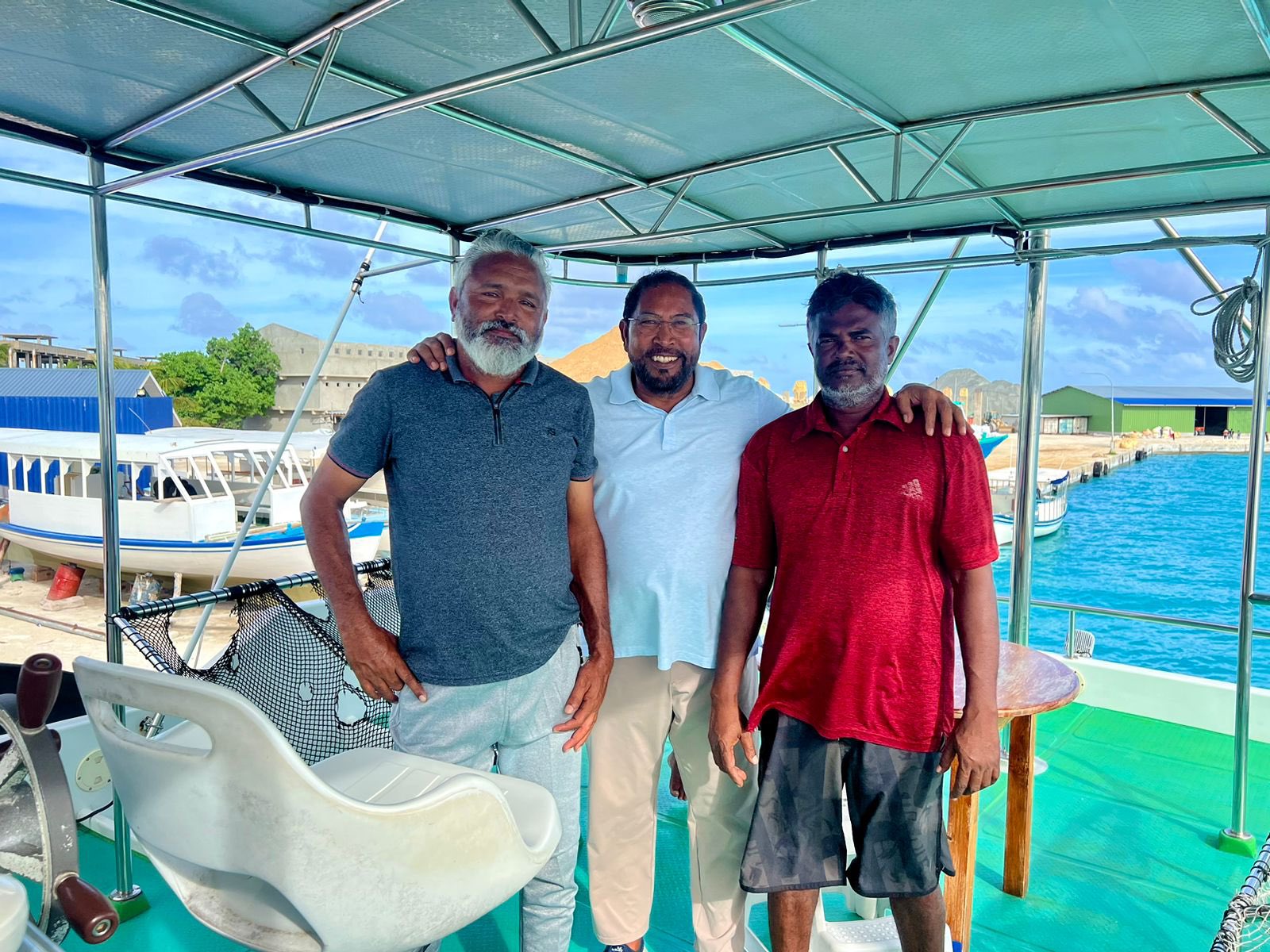 މަސްވެރިންގެ ކަންބޮޑުވުންތައް އަޑުއެއްސެވުމަށް ޤާސިމް މަސްވެރިންގެ ގާތަށް