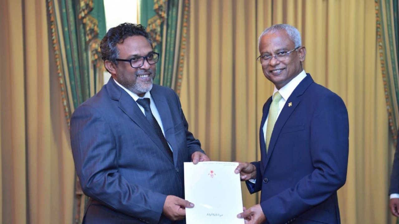 އެސެޓް ރިކަވަރީ ކޮމިޝަންގެ ރައީސްގެ ކޮރަޕްޝަންގެ މައްސަލަ ރިވިއު ކުރުމަށް އެދިއްޖެ