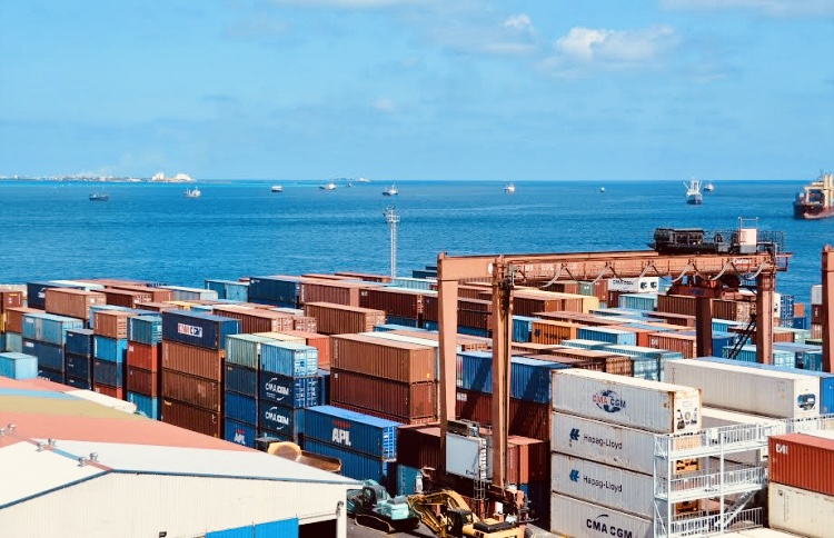 ހުސްވިމަހު ރެކޯޑު އަދަދަކަށް މުދާ އެތެރެކޮށް، އިޤުތިޞާދު ހަމައަކަށް އެޅޭކަމުގެ ނިޝާންތައް