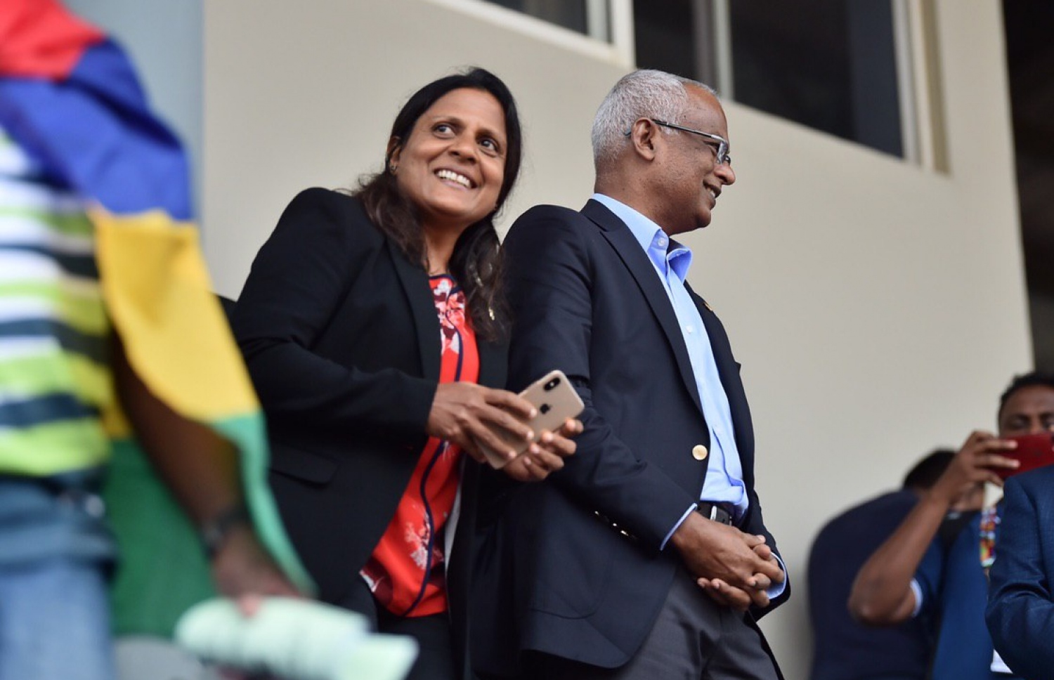 ރައީސް ސާލިހުގެ ދެކަނބަލުން ދުބާއީއަށް ފުރާވަޑައިގެންފި