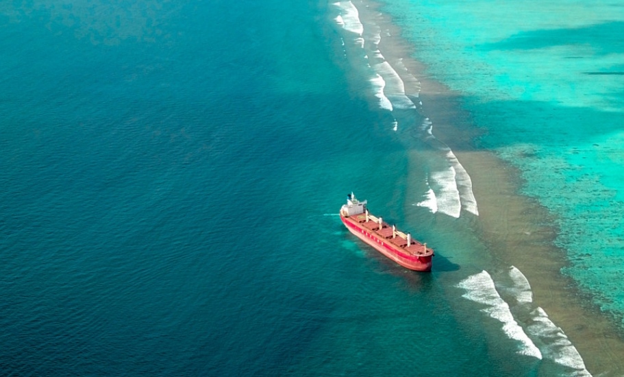 ރަސްފަރީ ފަރަށް އެރި ބޯޓުން 100 މިލިއަންގެ ޖޫރިމަނާ ދައްކައިފި