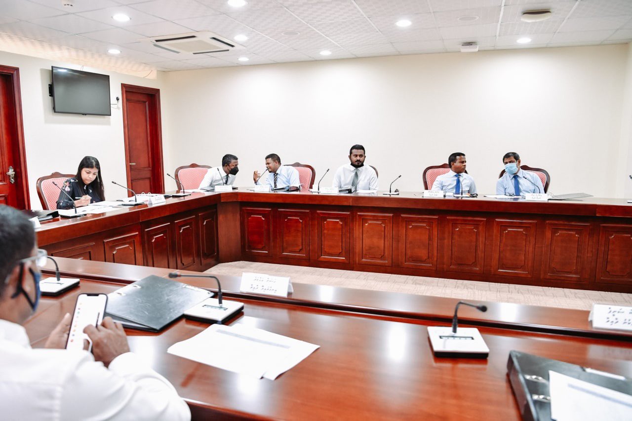 އިންފޮމޭޝަން ކޮމިޝަނަރުގެ މަޤާމަށް އާހިދު އައްޔަން ކުރަން ފާސްކޮށްފި