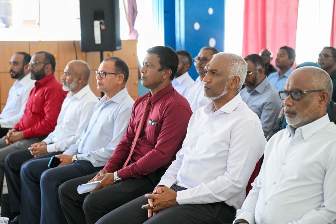 އެންމެ ޟަރޫރީ ޚަރަދުތައް ނޫނީ ނުކުރަން ރައީސް އަންގަވައިފި