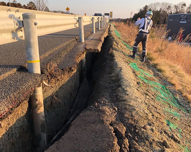 ބިންހެލުމާއެކު ޖަޕާނުގެ ބޮޑު ސަރަހައްދަކުން ކަރަންޓު ކެނޑިފައި