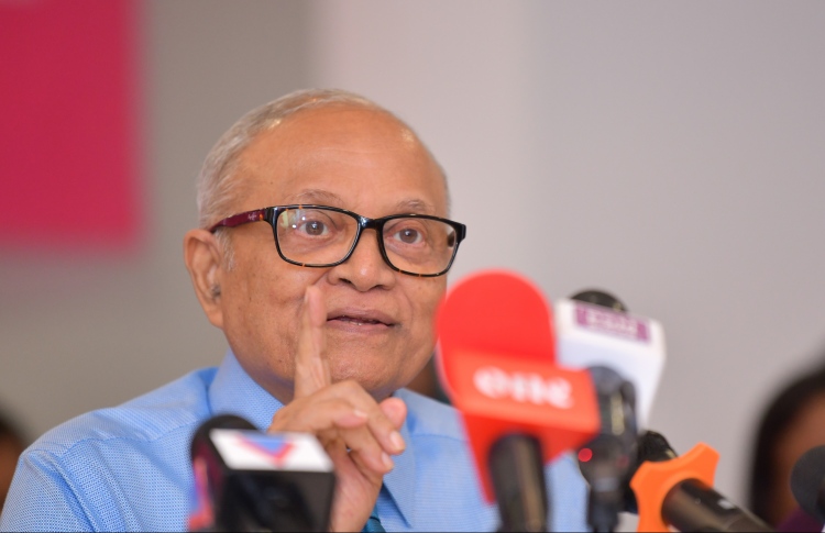 ރައީސް މައުމޫނު ވިދާޅުވަނީ ކުންފުނިތަކުގެ އެމްޑީންގެ މަގާމުދިން ކަނބަލުން މާ މަދުކަމަށް