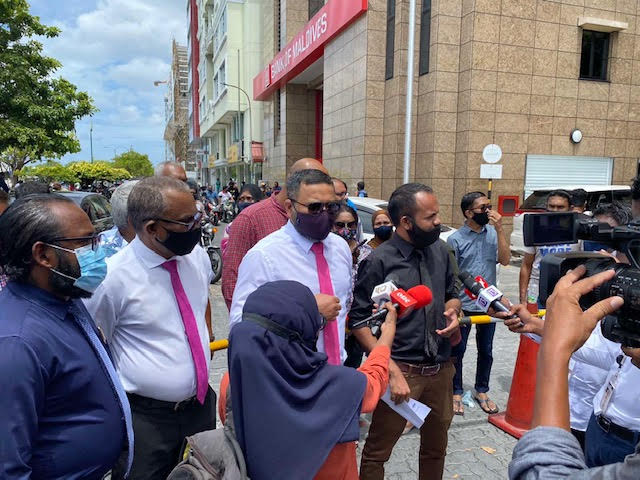 ރައްޔިތުންގެ ނަމުގައި ބިލިޔަނުން ހޯދި ފައިސާ ދޭނަމަ ރައްޔިތުން މަގުމަތިނުވާނެ: ޝިޔާމު