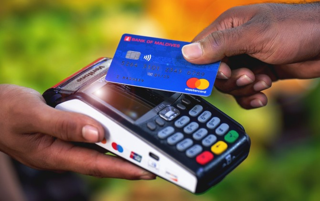 ބީއެމްއެލް ކޮންޓެކްޓްލެސް ކާޑު: ވައްކަމަށް ހުޅުވިފައި އޮތް ދޮރެއް