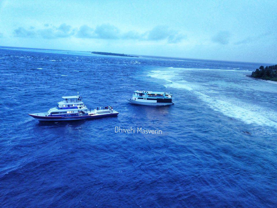 ފަރަށް އެރި ސައުތު އެކްސްޕްރެސް ބޯޓް މަސްދޯނިފަހަރު ނުކުމެ ސަލާމަތްކޮށްފި