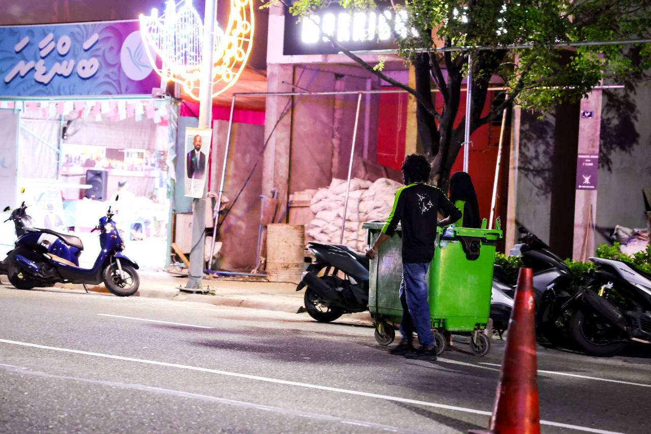 މި ވިއްސާރާގައި މަގުމައްޗަށް ކުނި ނުނެރެން އިލްތިމާސް ކޮށްފި