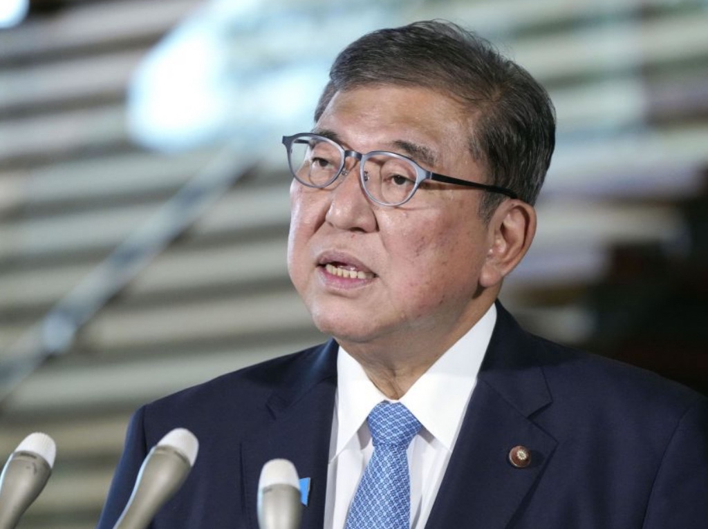 ޖަޕާނުގެ ބޮޑުވަޒީރުގެ މަޤާމުން އިޝިބާ އިސްތިއުފާ ދީފި