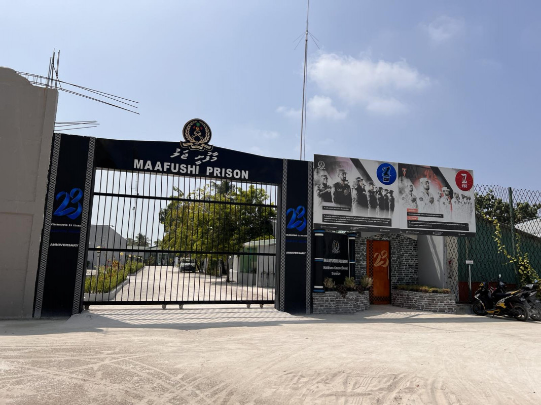 ބޮޑު ދެ ސްކޭމްގައި ޖަލު އޮފިސަރުންނަށްވެސް ފައިސާ ލިބިފައިވޭ: ފުލުހުން