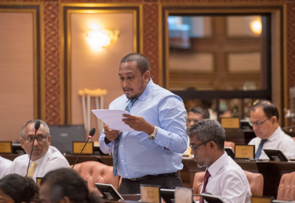 އެޗްޕީއޭއިން އަޅާފިޔަވަޅުތަކުގެ ސަބަބުން ވިޔަފާރިތައް ބަގުރޫޓްވާތީ ކުއްލި މައްސަލައެއް