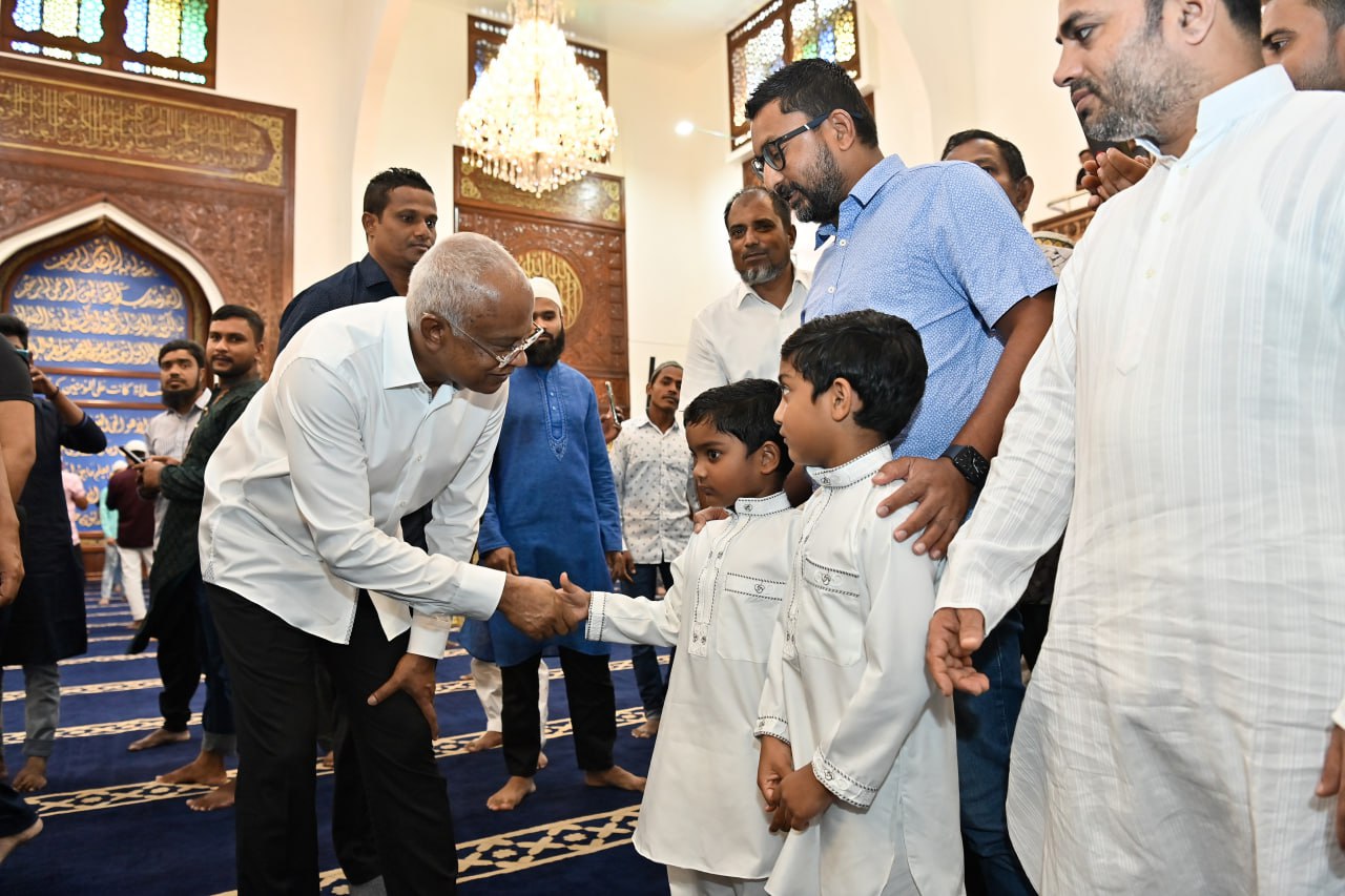 ރައީސް ޞާލިޙް ޢީދު ނަމާދުގައި ބައިވެރިވެ ވަޑައިގެން ޢީދުގެ ސަލާމް ކުރަށްވައިފި