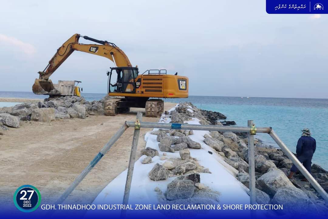 ތިނަދޫ އިންޑަސްޓްރިއަލް ޒޯން: ރިވެޓްމެންޓް ޖެހުމުގެ މަސައްކަތް ފަށައިފި