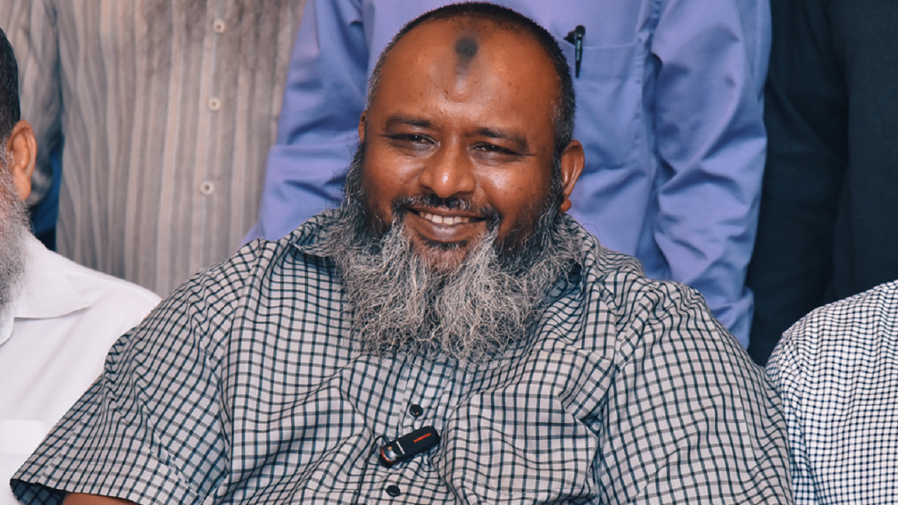 ޑރ. އިޔާޒް ވަޒީފާއިން ސަސްޕެންޑްކުރީ ގޯސްކޮށްކަމަށް ޓްރައިބިއުނަލުން ނިންމައިފި