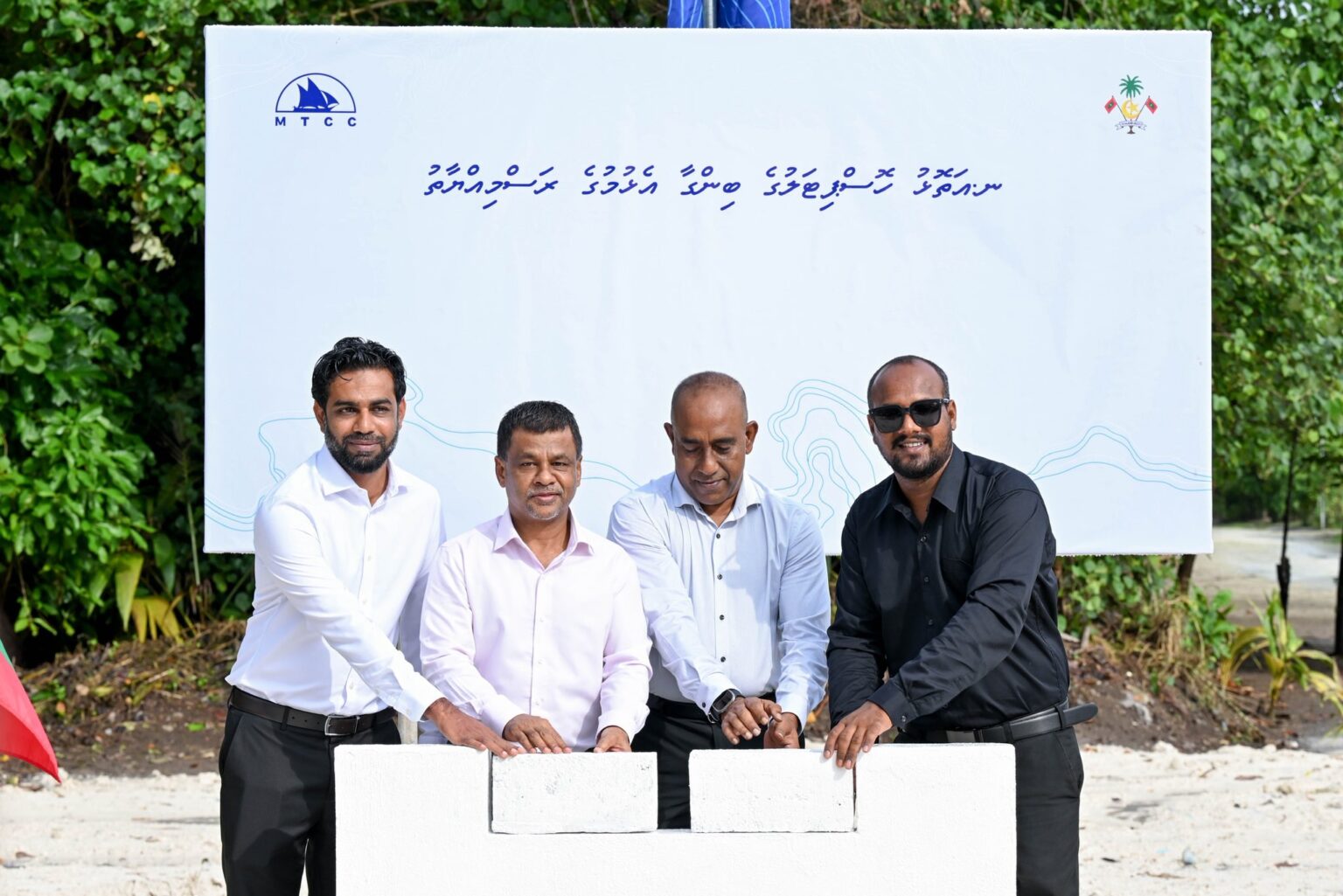 ނ. އަތޮޅު ހޮސްޕިޓަލުގެ އާ އިމާރާތުގެ ބިންގާ އަޅައިފި