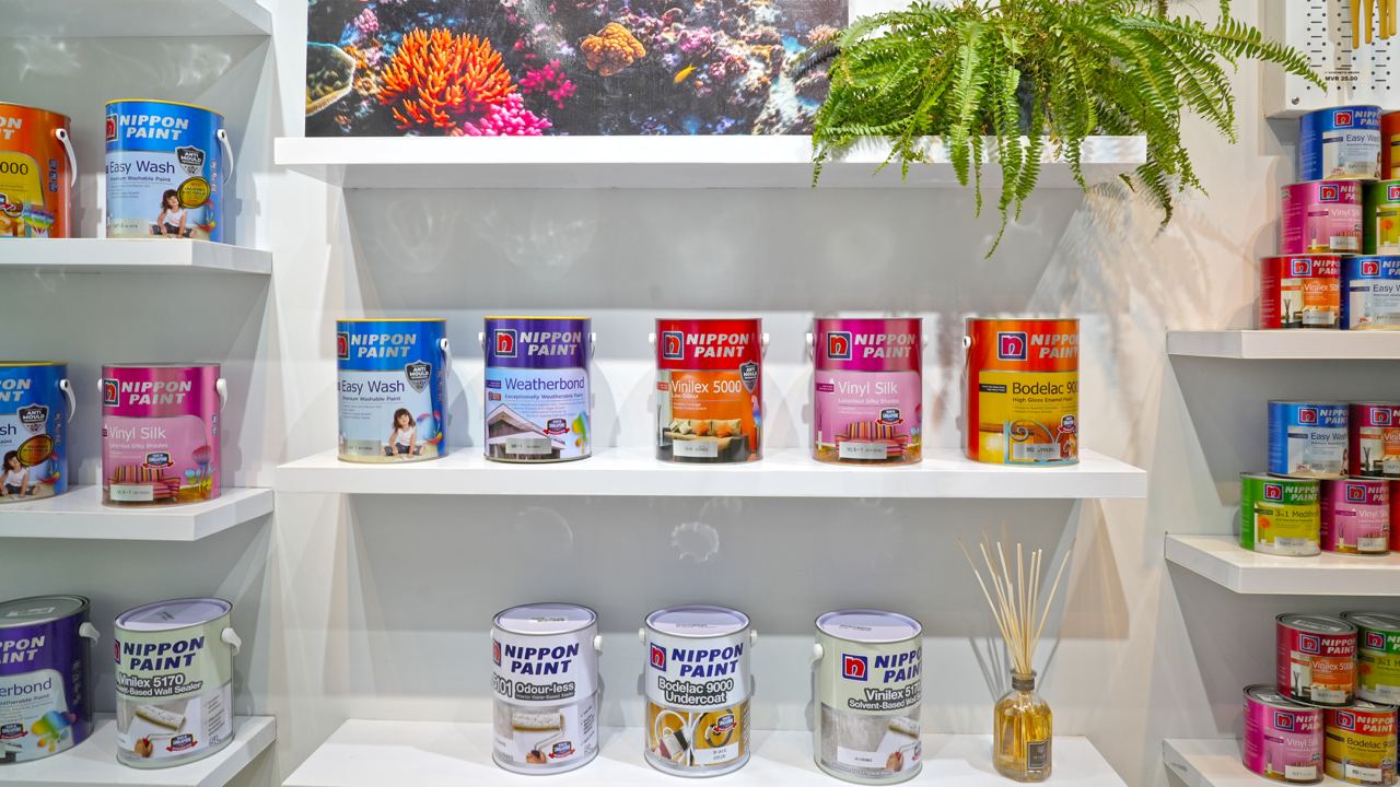 ގައުމީ ދުވަހާއި ގުޅުވައިގެން ނިޕޯން ޕެއިންޓްގެ ޚާއްޞަ ޕްރޮމޯޝަނެއް ހުޅުމާލެ ޝޯރޫމްގައި