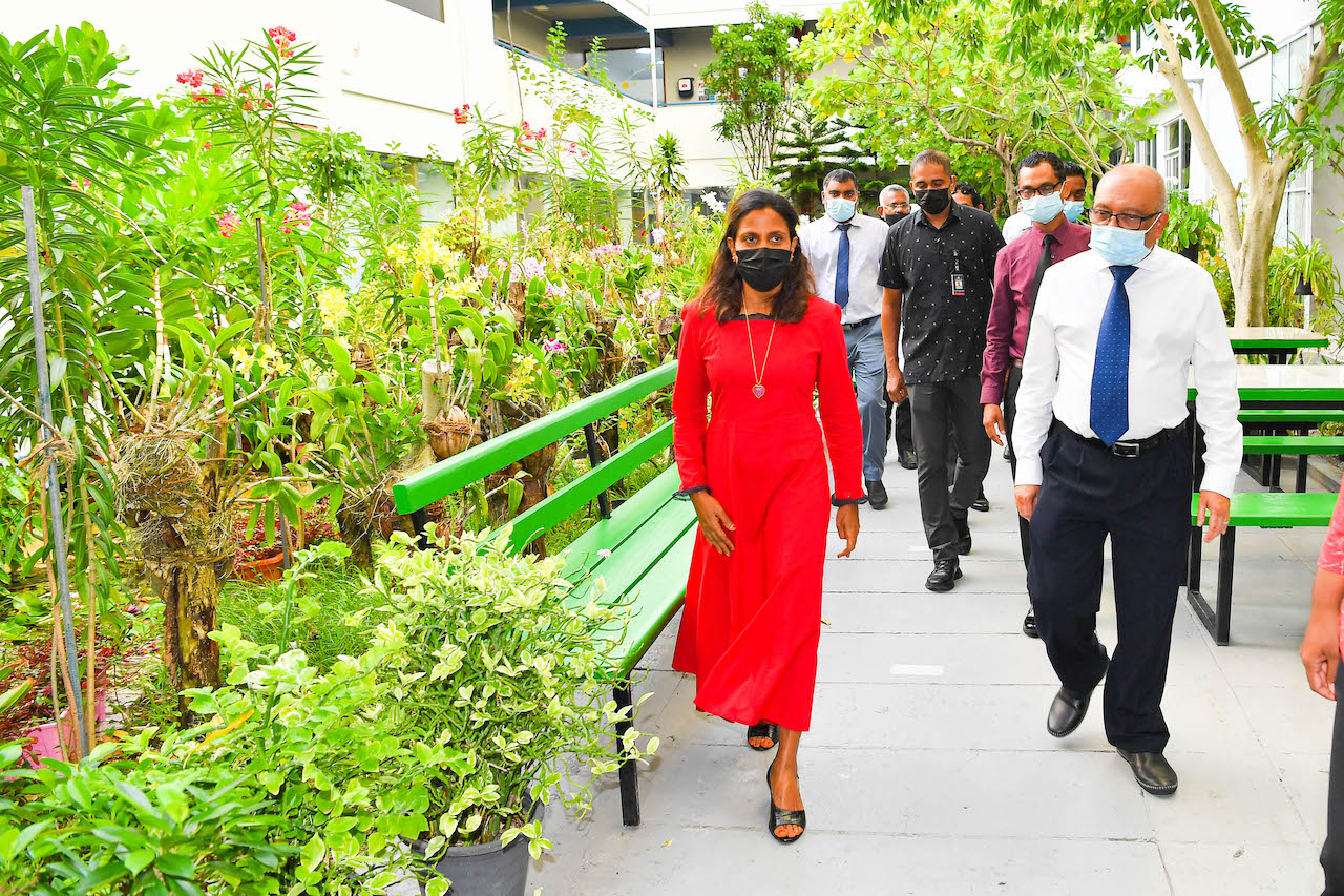 ނަފްސާނީ ދުޅަހެޔޮކަމަށް މަސައްކަތްކުރާ ލީޑިންގ ކޮލެޖަށް ވިލާ ކޮލެޖު ވެގެން ދިއުމަކީ އެދުމެއް - ފަޒްނާ