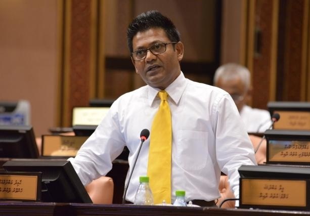 ހާމިދު ވިދާޅުވަނީ އިޤްތިޞާދު ހަލާކުކޮށްލީ ކޯލިޝަންގެ މައްޗަށް "ބްރޯ" އެއް ބަހައްޓައިގެން ކަމަށް