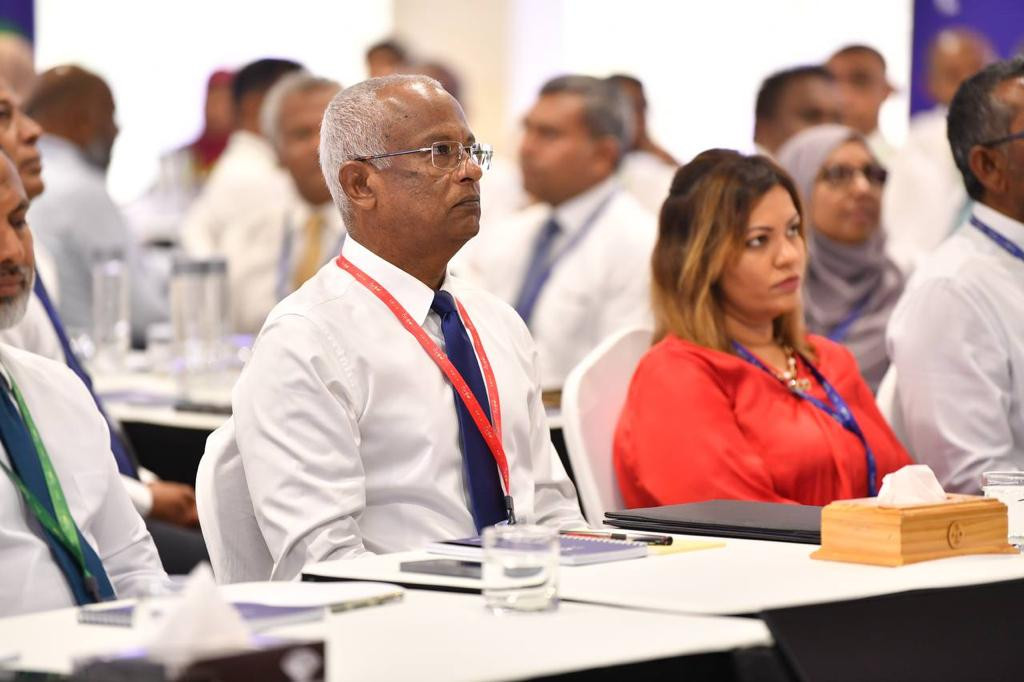 ކުރާމަސައްކަތުގައި މުޅި ޢުމުރު އަވަދިކުރަމުންދާ މީހާއަށް ހައްޤު އުޖޫރަ ލިބެންޖެހޭ: ރައީސް