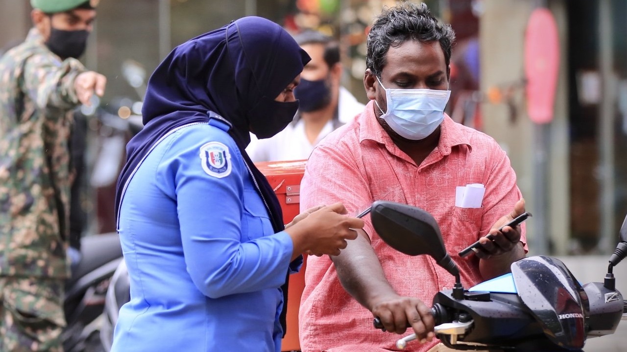 އީދު ފާހަގަކުރަން ރަށުންބޭރުން މީހުންނުގެނައުމާއި ލުއިތަކާއެކު ރައްކާތެރިވެއުޅުމަށް އަންގައިފި