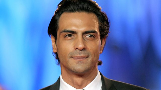 ސީރީސްއެއް ޕްރޮމޯޓު ކުރުމުގެ ތެރޭގަައި އަރުޖުން އަށް ޒަހަމްތަކެއް