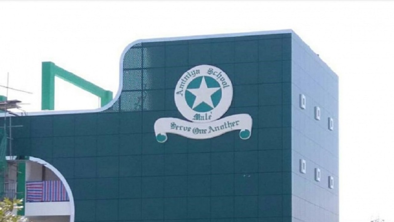 ކޯވިޑް-19: އަމީނިއްޔާ ސްކޫލްގެ ގްރޭޑް ތިނެއްގެ ޓީޗަރަކު ޕޮޒިޓިވް ވެއްޖެ