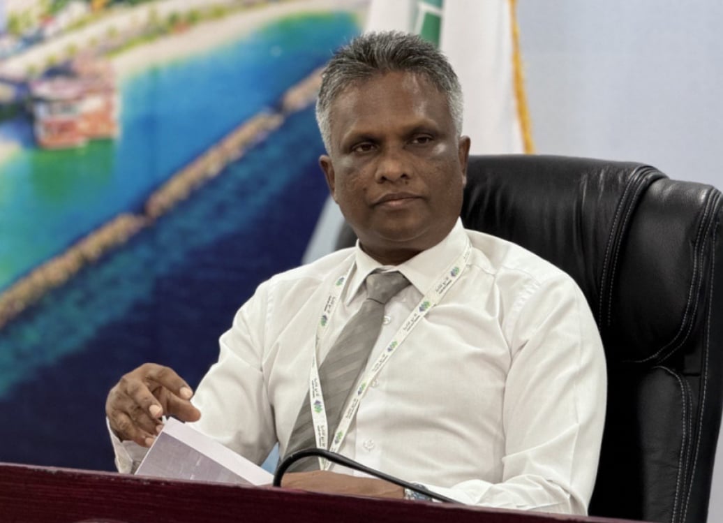 މާލެ ސަރަހައްދުގެ ބަނދަރުތައް ސިޓީ ކައުންސިލާ ހަވާލުކުރުމަށް އާޒިމް ގޮވާލަށްވައިފި