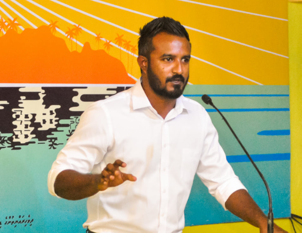 2023 ކާމިޔާބު ކުރަން ބޭނުންނަމަ ޗެއަރޕާސަނަކަށް ފައްޔާޒު ހޮވަންޖެހޭ: މޭޔަރު އާތިފު