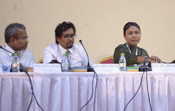 ރިޝްވަތާއި ފުރައްސާރައިގެ ތުހުމަތާއެކު އިސްމެޖިސްޓްރޭޓް މައުސޫމު ވަކިކުރަން މަޖިލީހަށް