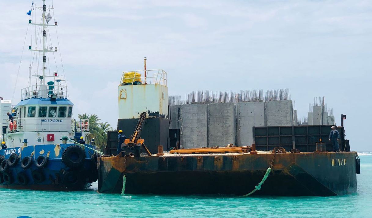 ދިއްދޫ ބަނދަރަށް ބޭނުންވާ ކޮންކްރީޓް ގަލުގެ ފަހު ޝިޕްމަންޓް ގެންގޮސްފި