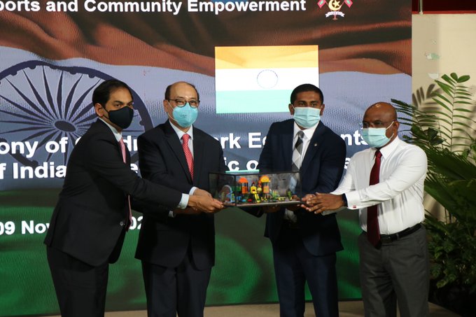 67 ރަށެއްގައި ކުޑަކުދިންގެ ޕާކު އެޅުމަށް ބޭނުންވާ ސާމާނު ސަރުކާރާއި ހަވާލުކޮށްފި