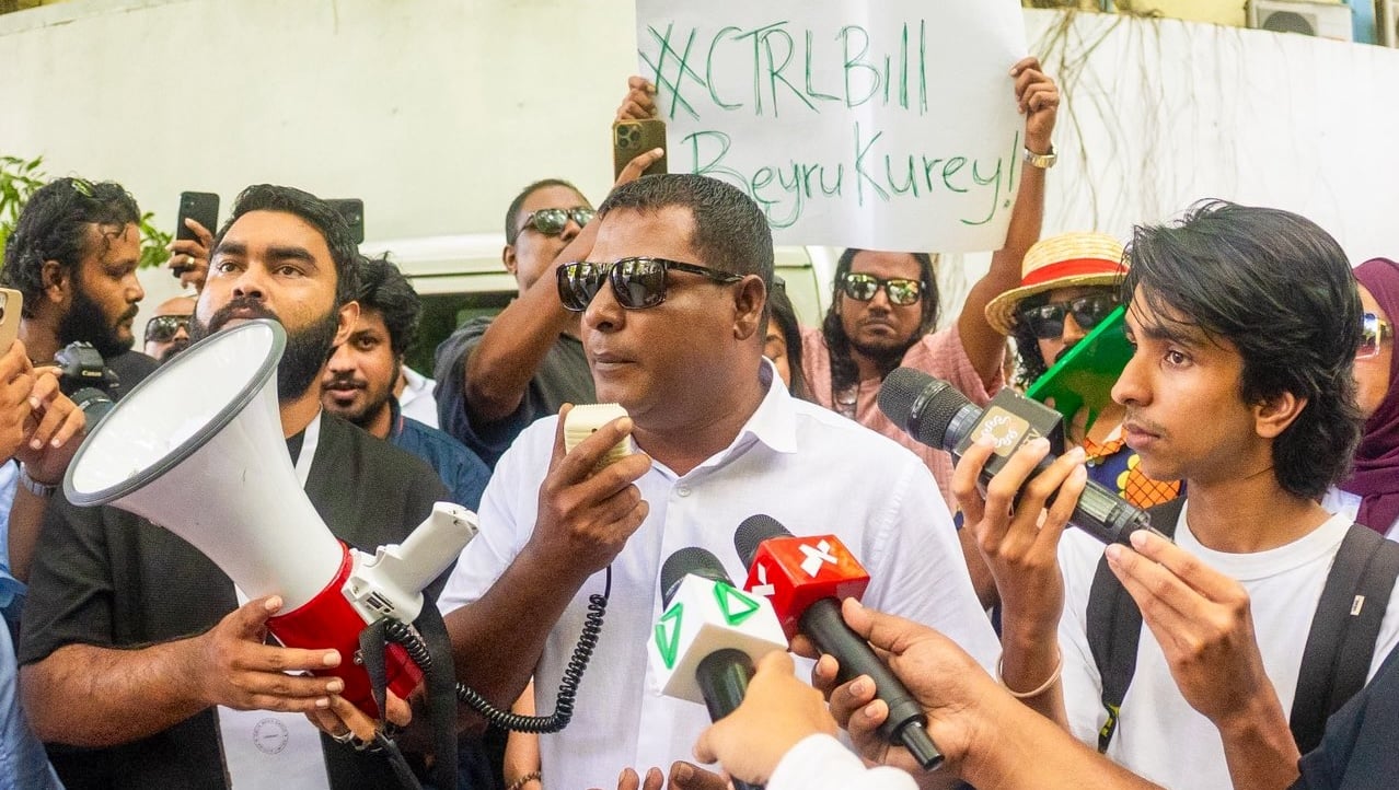 ސިޔާސީވެރިންގެ ސިޔާސީ މަސައްކަތާއި ރަށުތަރައްޤީ ނޭންގޭ ބަޔަކަށް ކޮޅުކެހި ލިބޭލެއް އަވަސްވާނެ: އައްބާސް