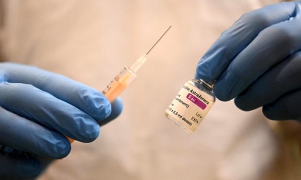 ޑިމާންޑު ނެތުމުން އެސްޓްރާޒެނެކާ ކޮވިޑް ވެކްސިންގެ 13.6 މިލިއަން ޑޯޒް އުކާލަނީ