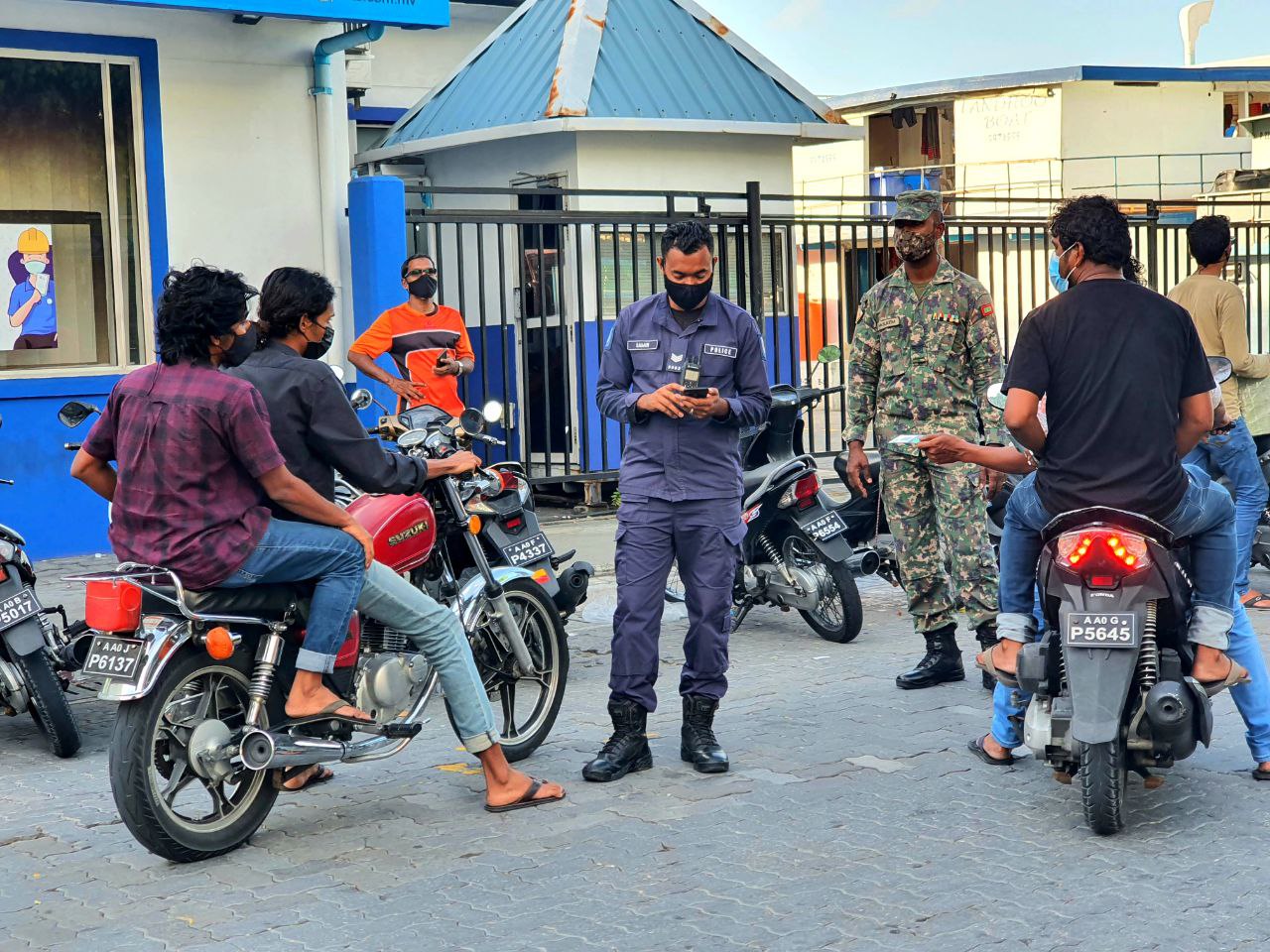 ކޮވިޑް-19: ކާފިއު އާއިއެކު މާލެ ސަރަހައްދުން ޕޮޒިޓިވް އަދަދު ދަށަށް