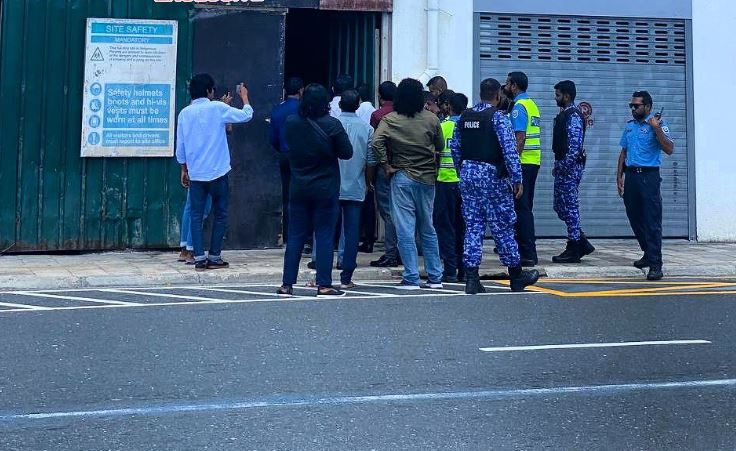 އިންޑިއާއައުޓް ބެނާގެ މައްސަލަ: އަމިއްލަ ގޭގައިހުރެ ފާޅުކުރާ ހިޔާލަކުން އާންމު މަސްލަހަތު ނުގެއްލޭނެ