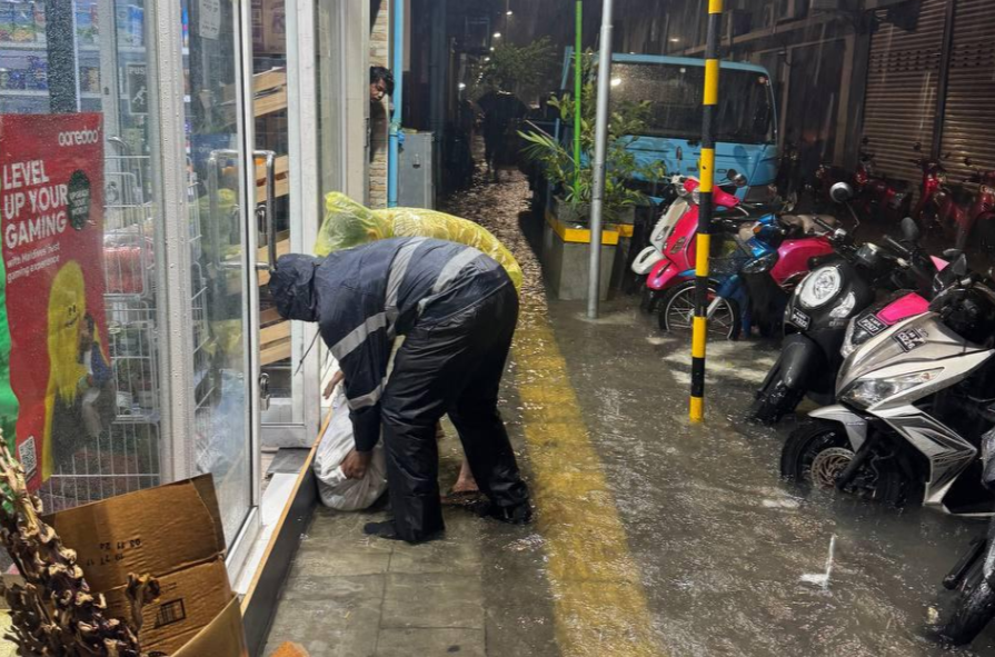 ފެންބޮޑުވެ ނަޖިސް ބޭރުވުމުގެ ސަބަބުން 40 މީހަކަށް ހިޔާވަހިކަން ފޯރުކޮށްދީފި