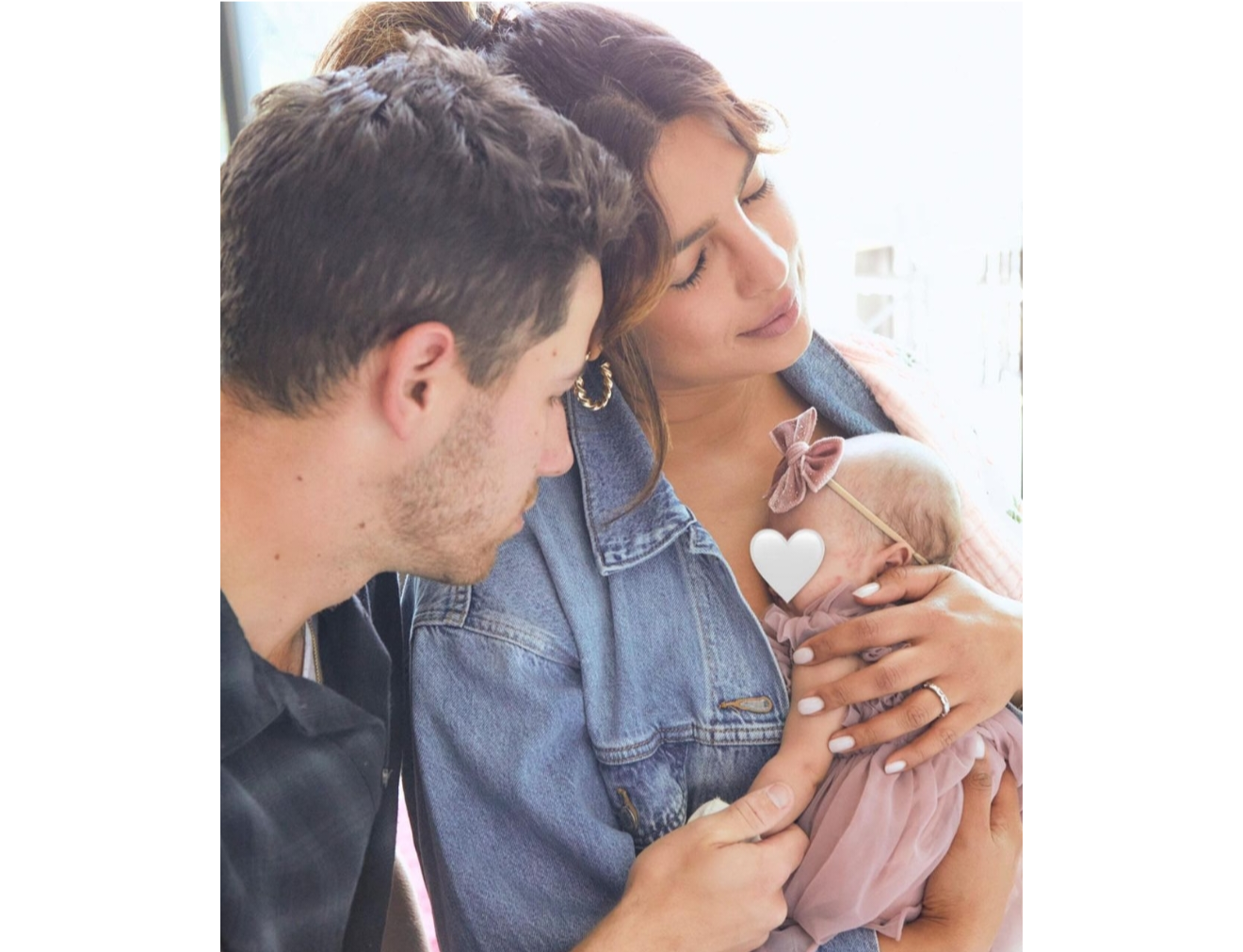 ޕްރިޔަންކާގެ ދަރިފުޅު ހޮސްޕިޓަލުން ދޫކޮށްލައިފި