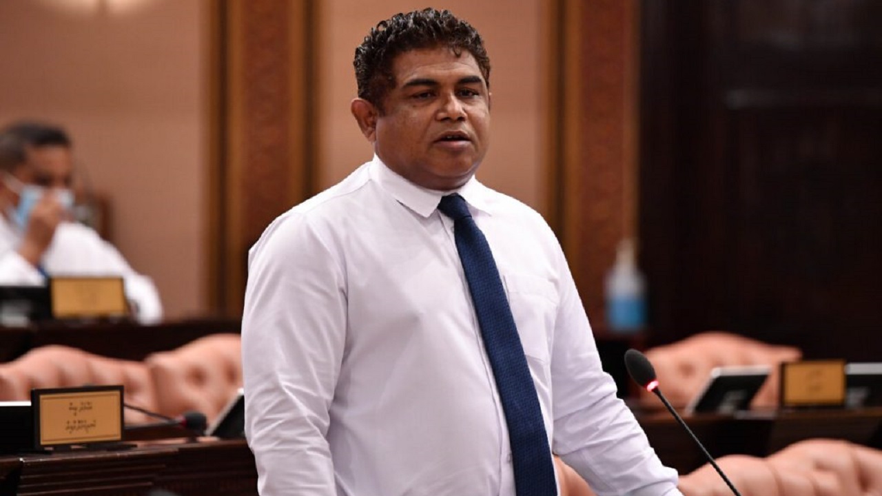 ފޯއް ބަސްތާއަކަށް ކާށި ބަސްތާއެއް ދިނުމުގެ އިޚްތިޔާރު ބޭންކަށް ނޯންނާނެ - ބޮންޑޭ