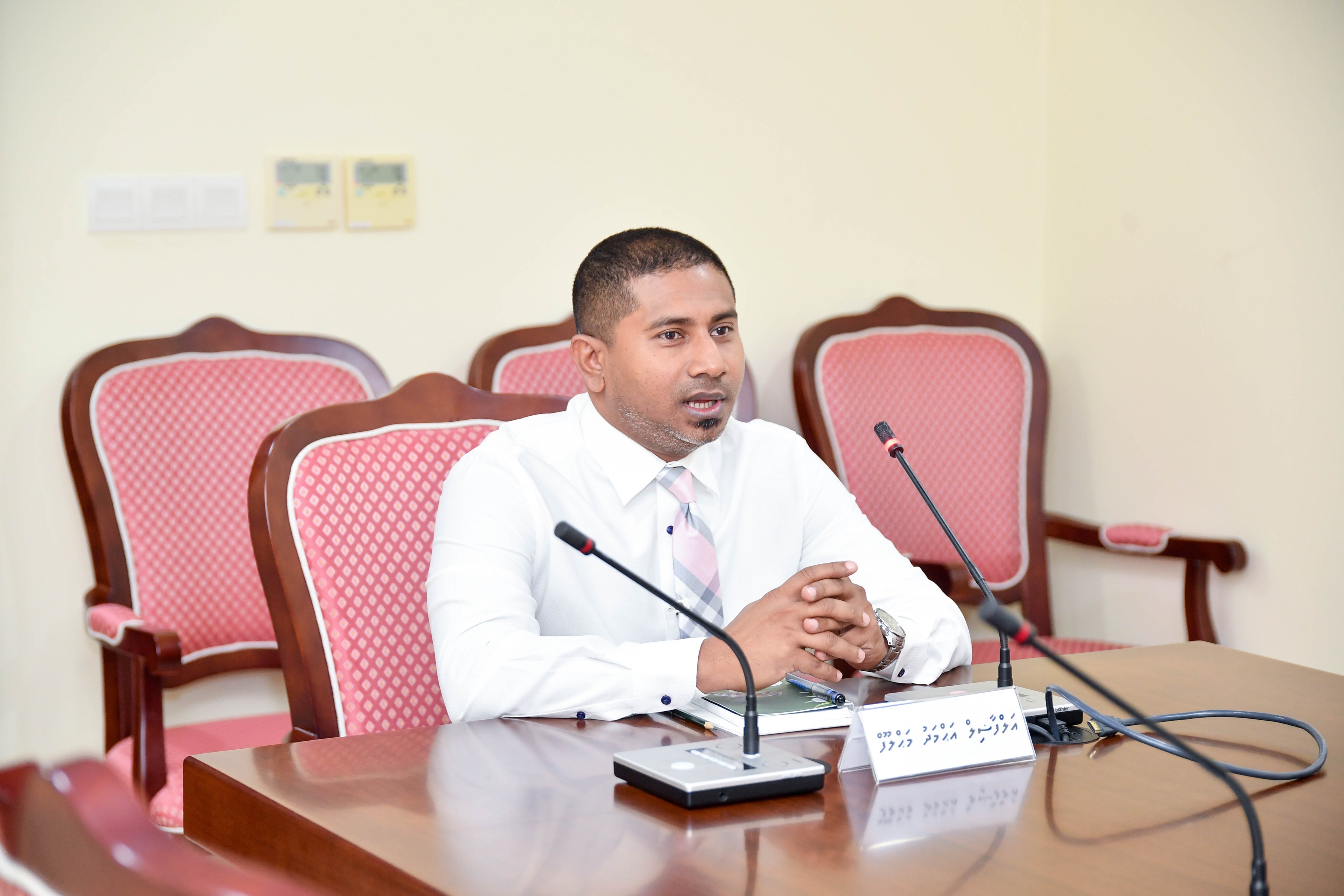 އެމްޑީޕީ ޤައުމީ މަޖިލީހުގެ ކުރީގެ މެންބަރު މަޙްލޫފް ޖަޕާން ސަފީރުކަމަށް އައްޔަނުކުރަން ފާސްކޮށްފި