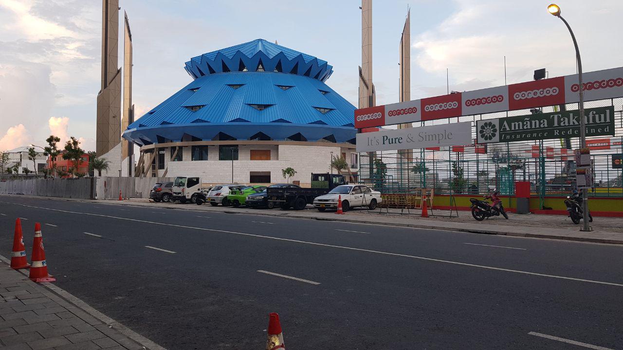 މިސްކިތްތަކާއި ހޮޓާތައް ހުޅުވައި ސްކޫލްތަކުގެ ކިޔަވުންވެސް ފަށަނީ