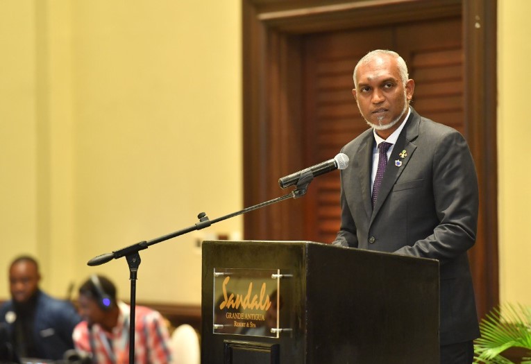 މޫނު ބުރުގާ އަޅާ މީހުންނަށް ވަޒީފާ ދިނުން ހަނިކުރެވޭ ގޮތަށް އޮންނަ ގަވާއިދުތައް އުވާލަން ރައީސް އަންގަވައިފި