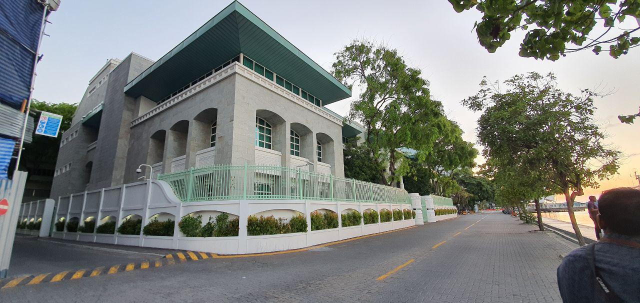 ރައީސްކަން ކޮށްފައިވާ ފަރާތްތަކަށް މަހަކު ޚަރަދުކުރާ 1.1 މިލިއަން ރުފިޔާގެ އިނާޔަތު މުރާޖަޢާ ކުރަން ހުށައަޅައިފި