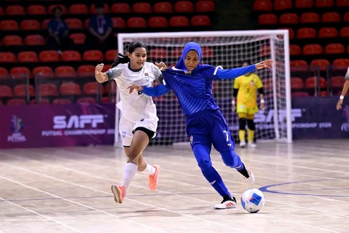 ސާފް ވިމެންސް ފުޓްސަލްގެ ތަށި ބަންގްލަދޭޝްއަށް: ފަހު މެޗުގައި ރާއްޖެ ބަލިވީ ބޮޑު ތަފާތަކުން