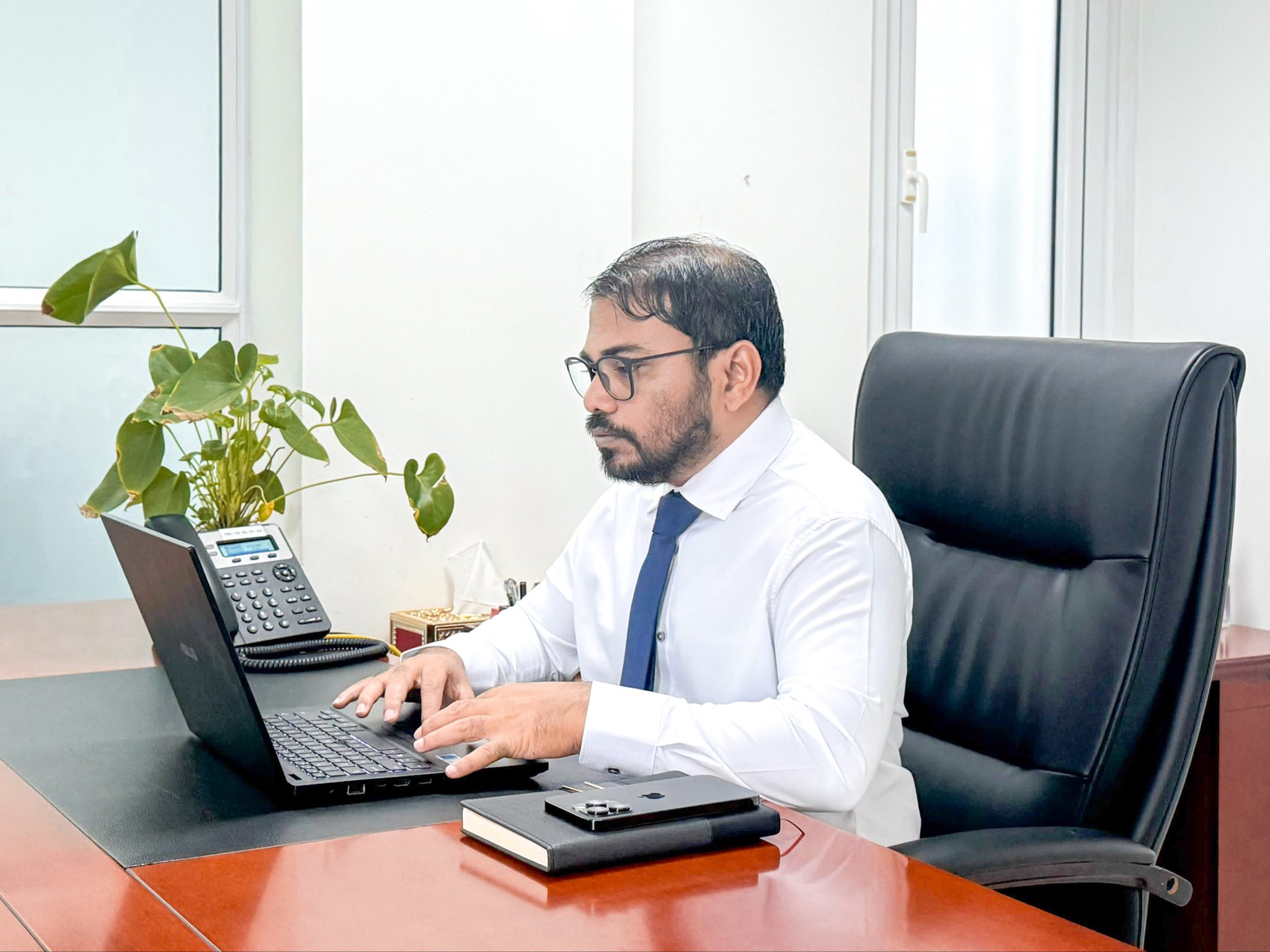 ޖޭއެސްސީގެ ނައިބު ރައީސް ކަމަށް ރައީސް ޑރ. މުއިއްޒުގެ މެންބަރު ޔަޒްމީދު