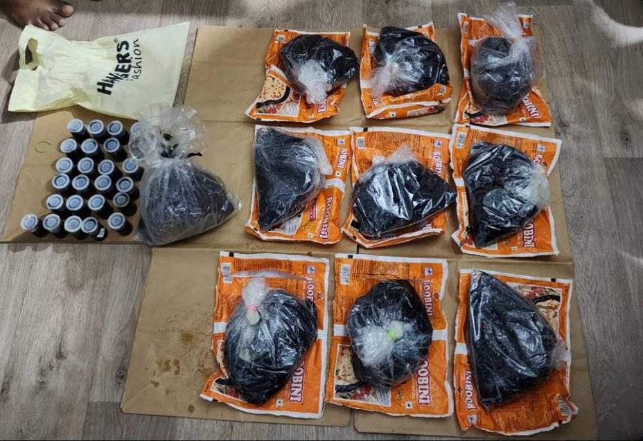 މަސްތުވާތަކެތި އެތެރެކުރުމުގެ ތުހުމަތުގައި މީހަކު ޙަވާލުކުރި; ލަގެޖް ޙަވާލެއް ނުކުރޭ: ފުލުހުން