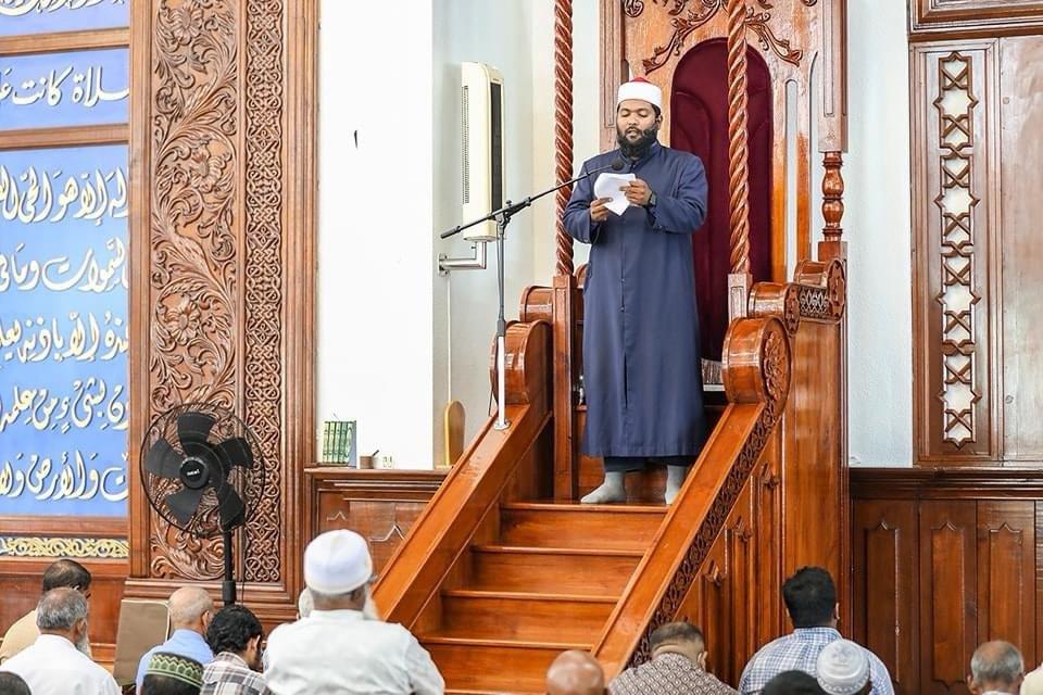 ރިބާ ނުހިމެނޭ ގޮތަށް، ފައިސާގެ މުއާމަލާތްތައް ހިންގާ ބޭންކުތަކަށް އިސްކަންދޭންޖެހޭ: ޚުތުބާ