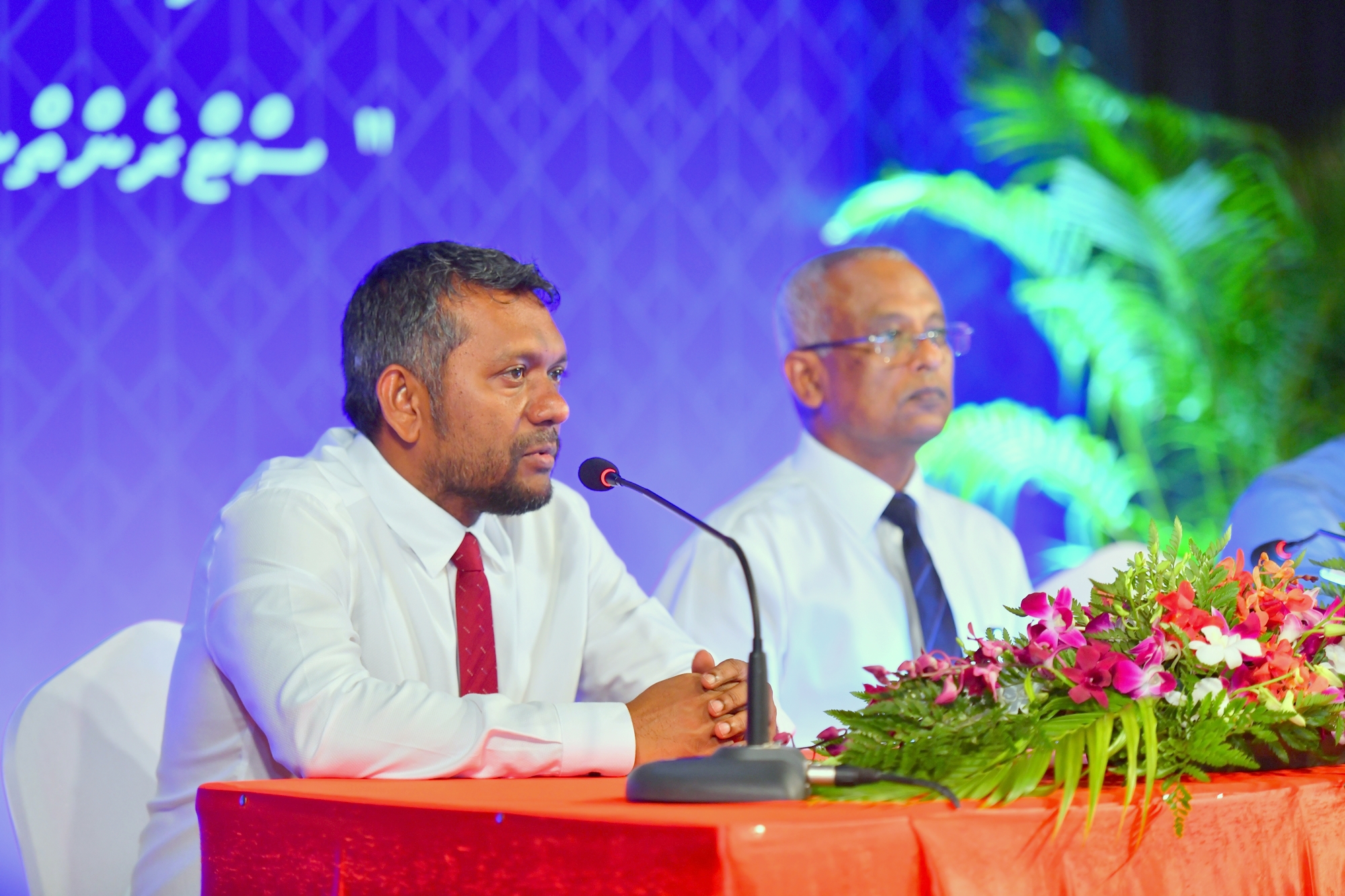 ފައްޔާޒު ހުންނެވީ އިތުބާރާއެކު; މިނިމަމްވޭޖް ކަމުނުދާނަމަ ވޯޓުން ސަރުކާރު ބަދަލުކުރޭ